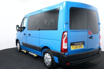 Wheelchair Accessible Vehicle Renault Master YJ20GKP 3