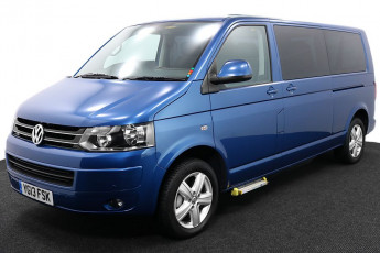 2.Wheelchair Accessible Vehicle YG13FSK Volkswagen Caravelle Blue 2