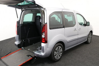 Wheelchair accessible vehicle grey Peugeot Partner sf18hyg 4
