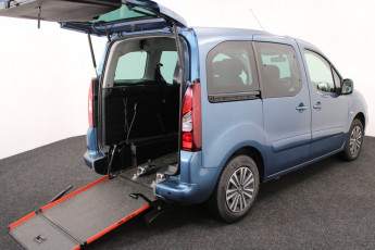 Wheelchair accessible vehicle peugeot parter sf67axy 3