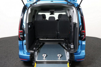 1.Wheelchair Accessible Vehicle NEW VW Caddy Blue 5