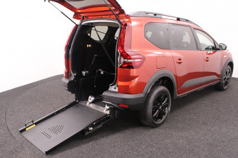 Wheelchair accessible car Dacia Jogger TERRACOTTA 3