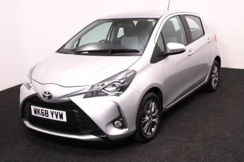 Silver yaris wk68yvw 2