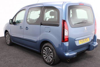 Wheelchair accessible vehicle Peugeot Partner upfront HJ15KZL 3